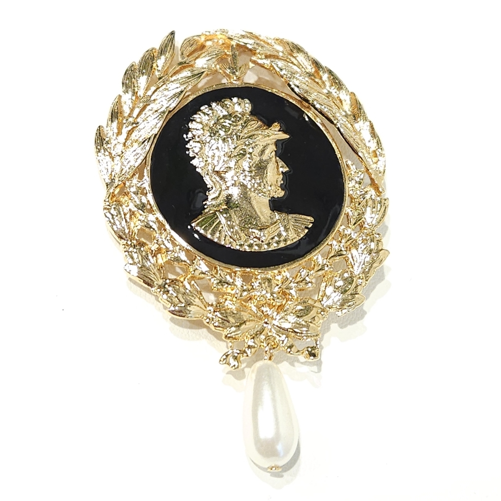 Vintage Trojan Soldier Brooch Gold Tone Faux Pearl Drop Signed SA